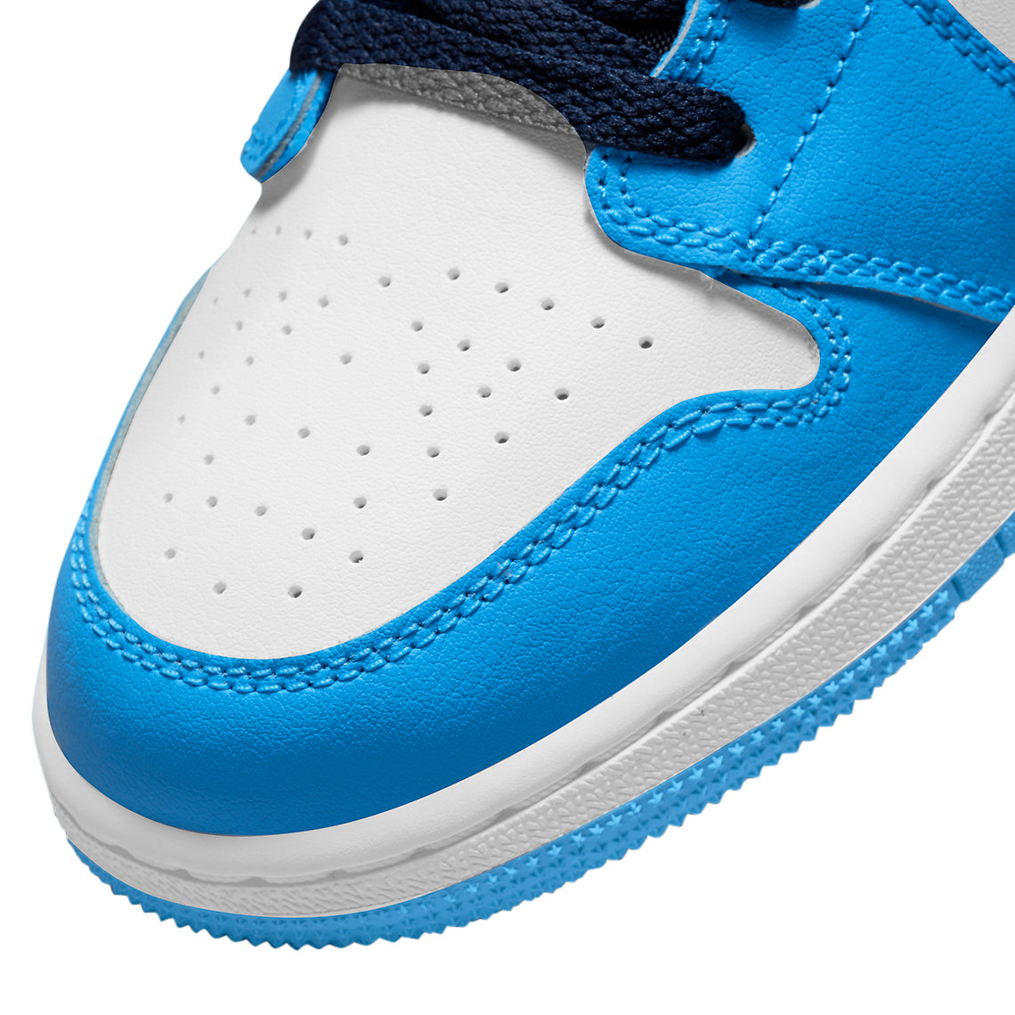 Big Kid's Jordan 1 Low "UNC" White/Dk Powder Blue-Obsidian (553560 144)