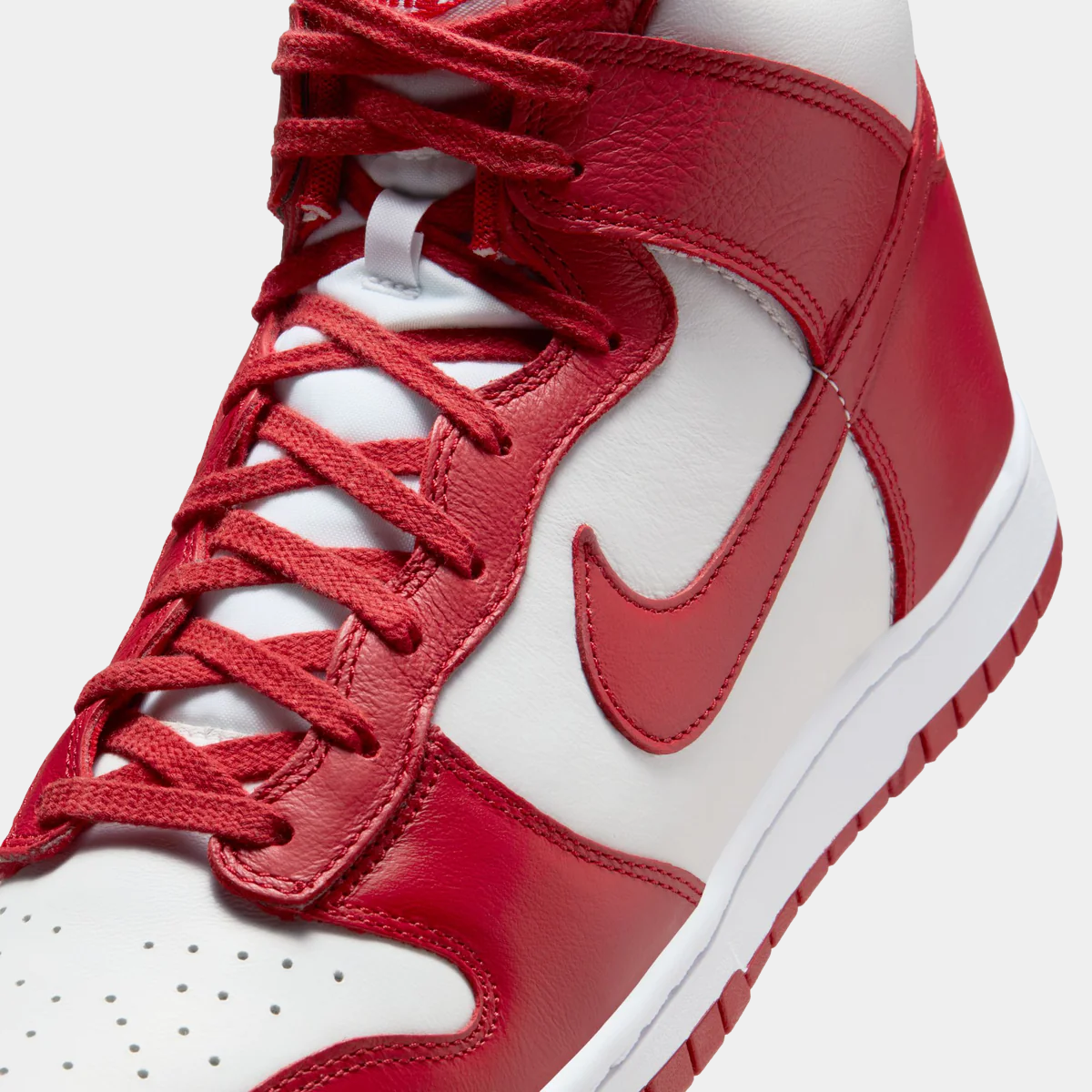 Dunk High Retro SE Sneakers - Premium Brand Shoes for Men and Women