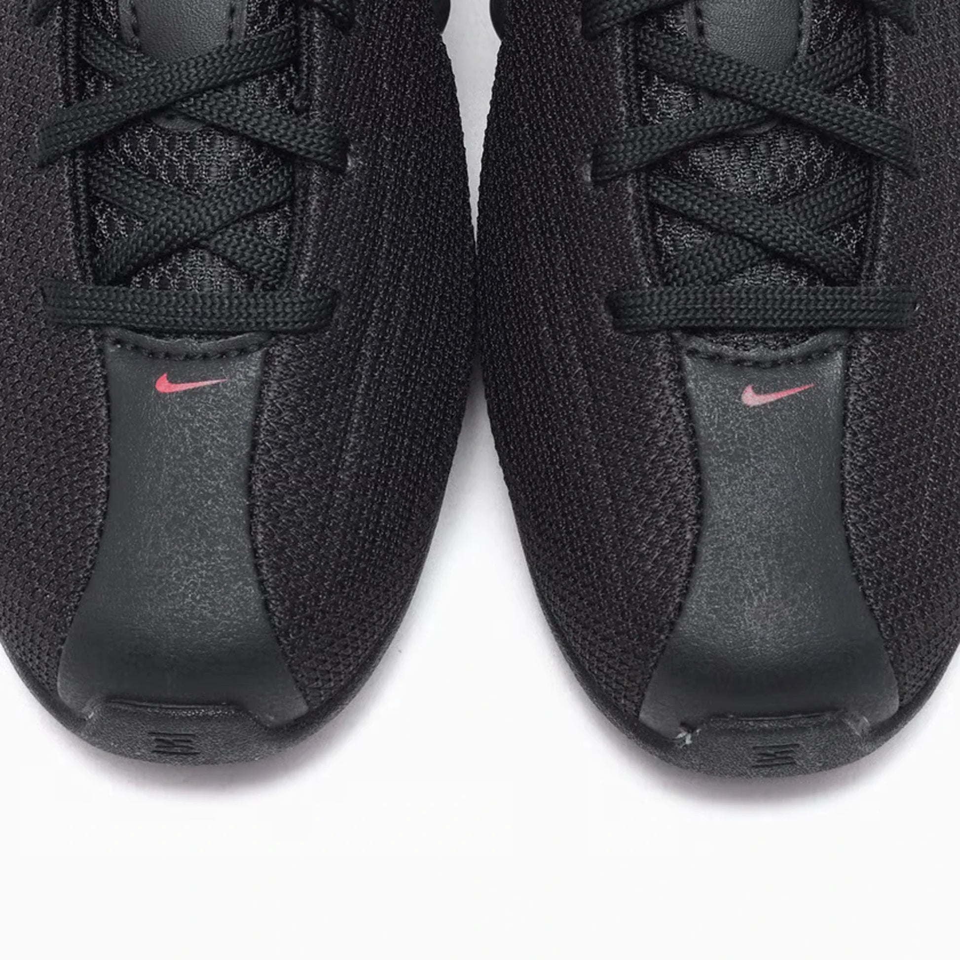 Nike Shox Z 'Bred' Women's (2025)