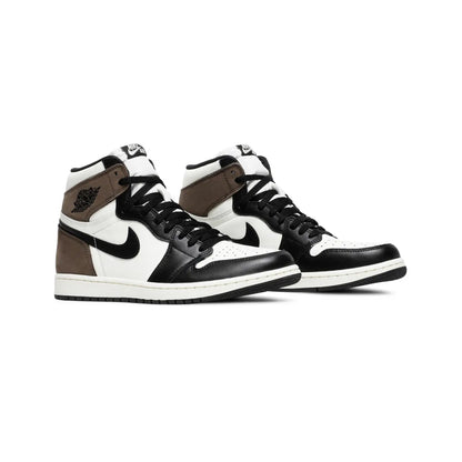 [Refurbished] Air Jordan 1 Retro High 'Dark Mocha' (2020)