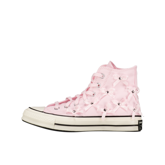 W Chuck 70 Hi 'Bow Studded'